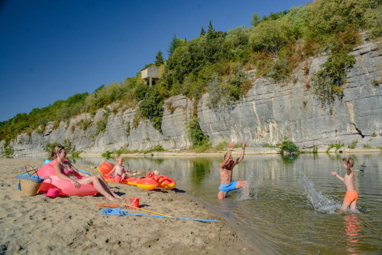 camping bord de l'Ardèche